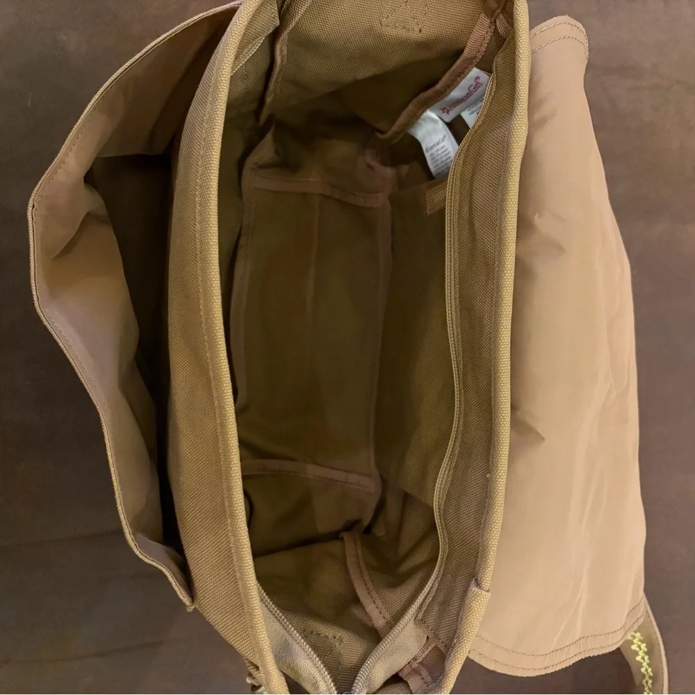 American Girl 2016 GOTY Lea’s Messenger Bag for Girls - Picture 6 of 6